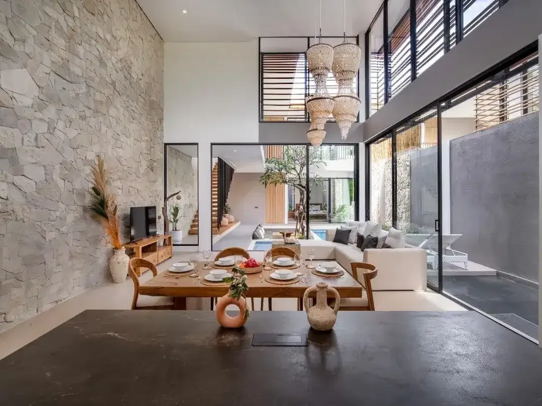 MODERN LUXURY VILLA IN PRIME PECATU ULUWATU - Image 9 of 10