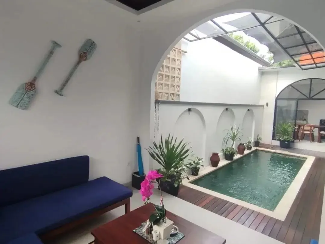 Dijual / disewakan Villa 1 lantai 2 BR minimalis modern - Image 1 of 10