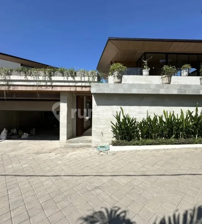 Villa Mewah Sanur Matahari Terbit 1 KM ke Pantai - Image 4 of 4