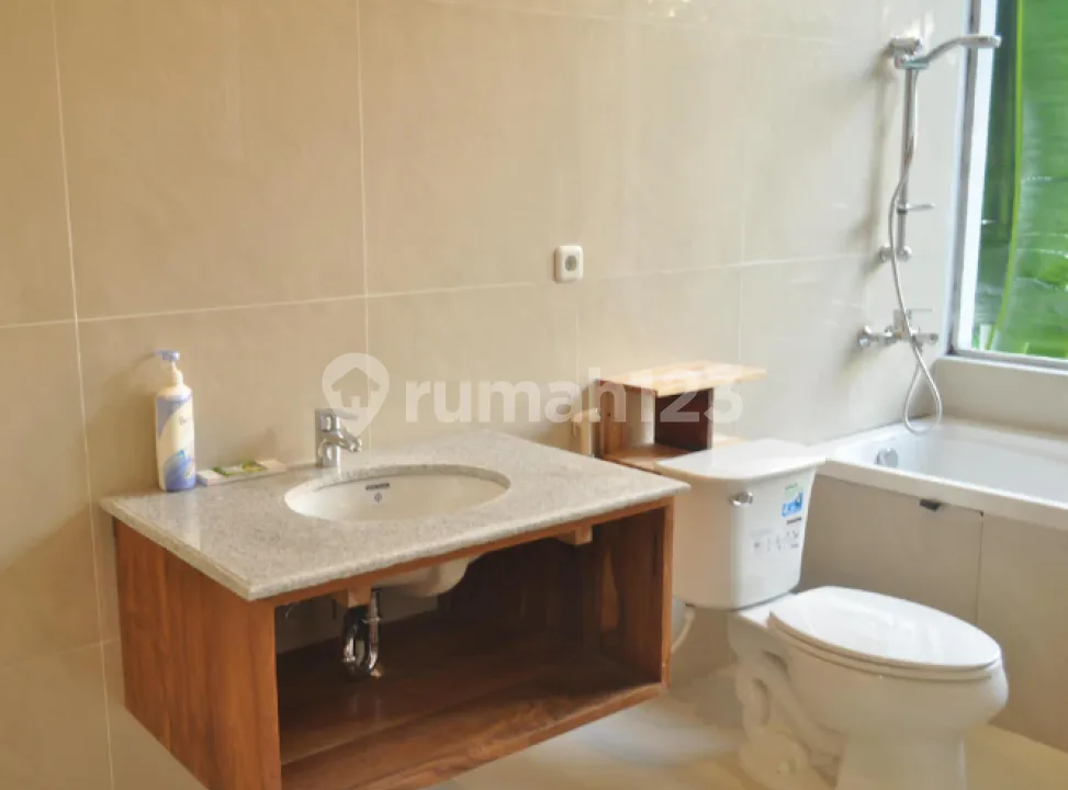 Family Room/Villa with Balcony and Direct Access to Beach â 36 sqm at Hotel Crystal Beach Bali (Karangasem, Candi Dasa) - Image 4 of 4