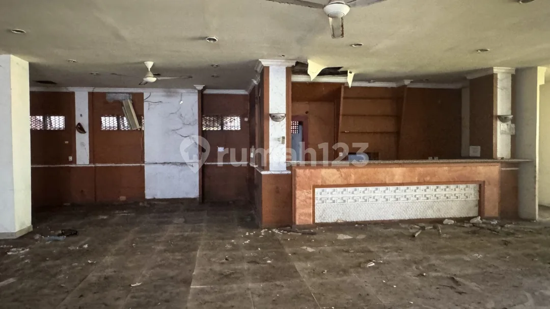 Jual Gedung 3 Lantai Ex Hotel di Kuta Bali. Lokasi Langka. Cocok Komersial, Rumah Sakit, Hotel, Resto Dll - Image 4 of 4