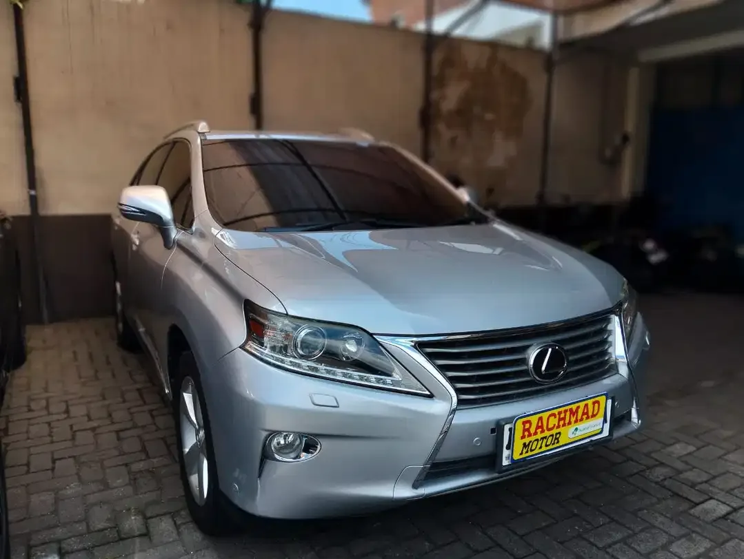Lexus RX 270 2014 Bensin - Image 2 of 7