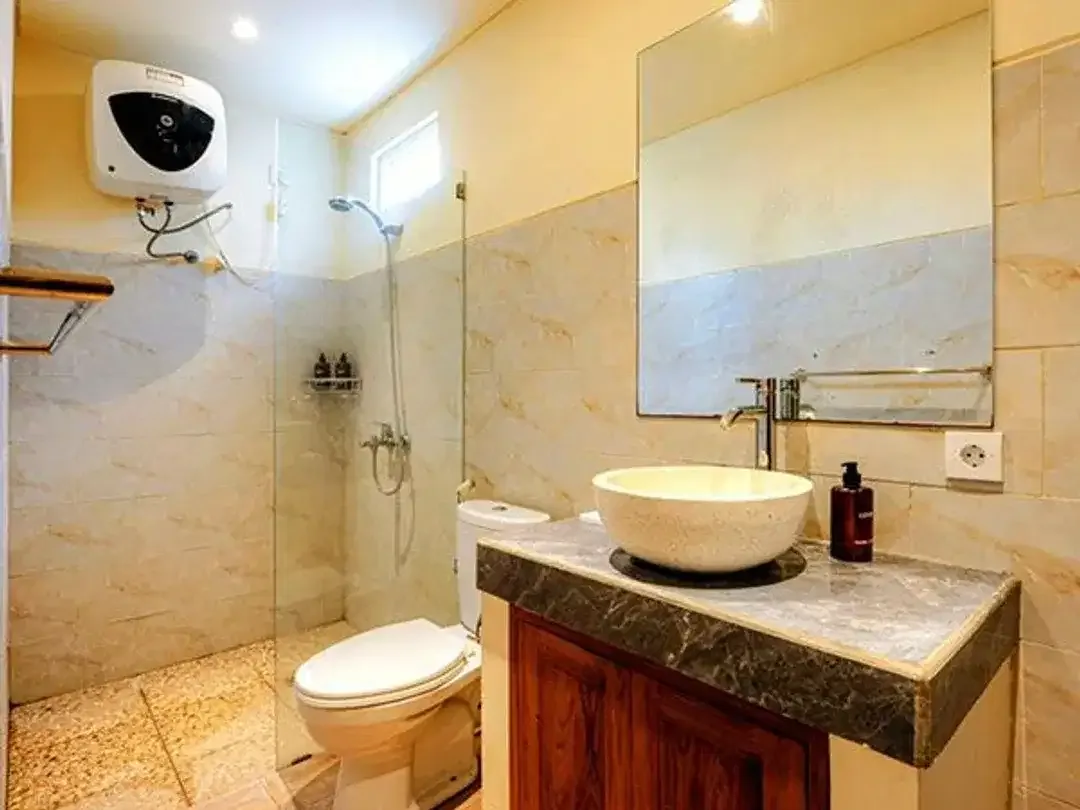 AMR-136.AND  For Monthly Rent Modern Cozy Loft In Seminyak – Stylish 1BR Apartment with Fast WiFi & Full Facilities! - Image 8 of 10