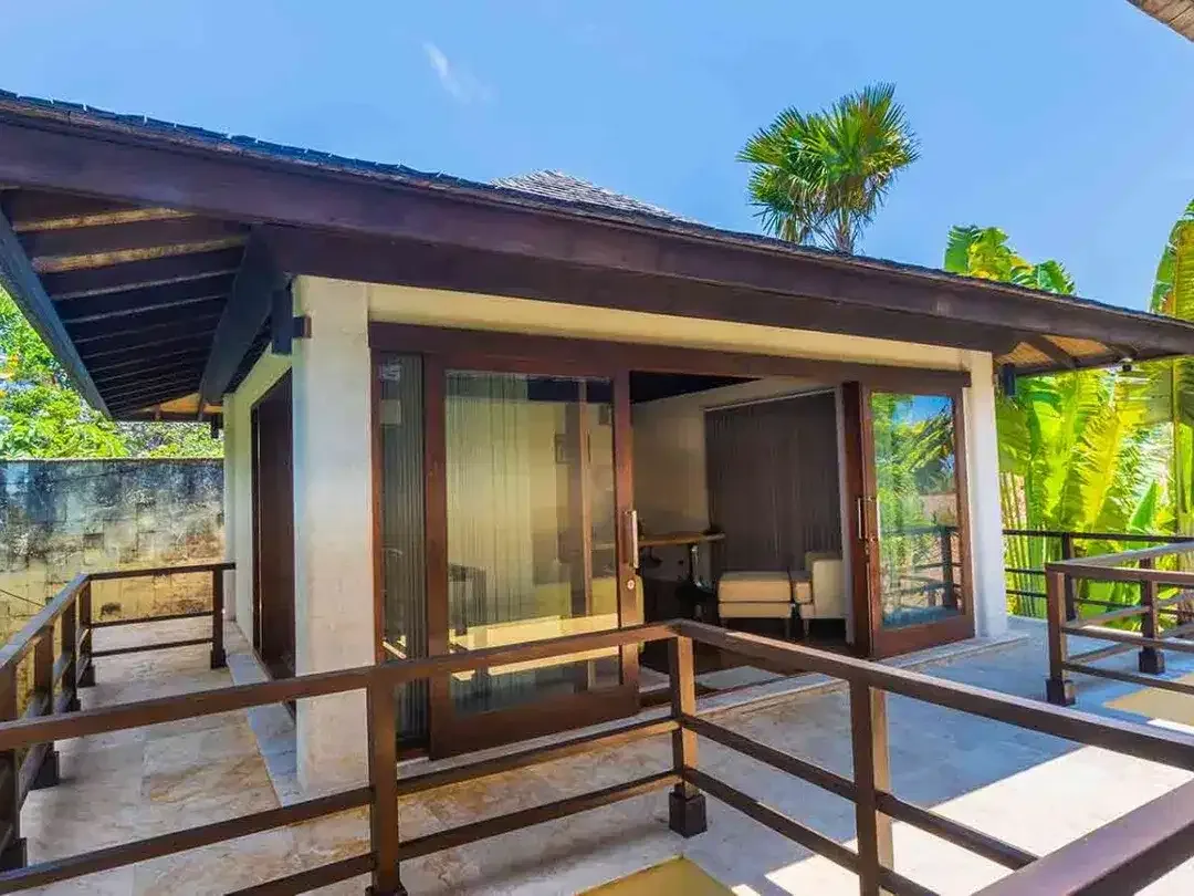 6 BEDROOMS WITH BREATHTAKING AND UNBLOCKED OCEAN VIEW VILLAS IN PANDAWA - Image 5 of 9