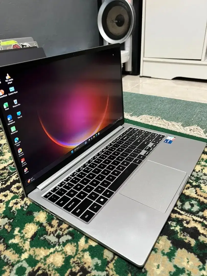 Laptop Samsung 750XED Core i7 Gen 12 RAM 16GB SSD 512GB - Image 4 of 9