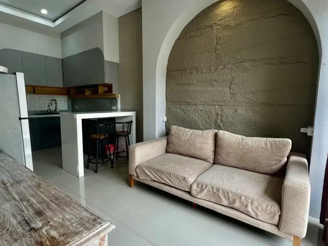 Villa Freehold 2 Kamar Tidur dengan Private Pool Dijual di Kerobokan - Image 3 of 8