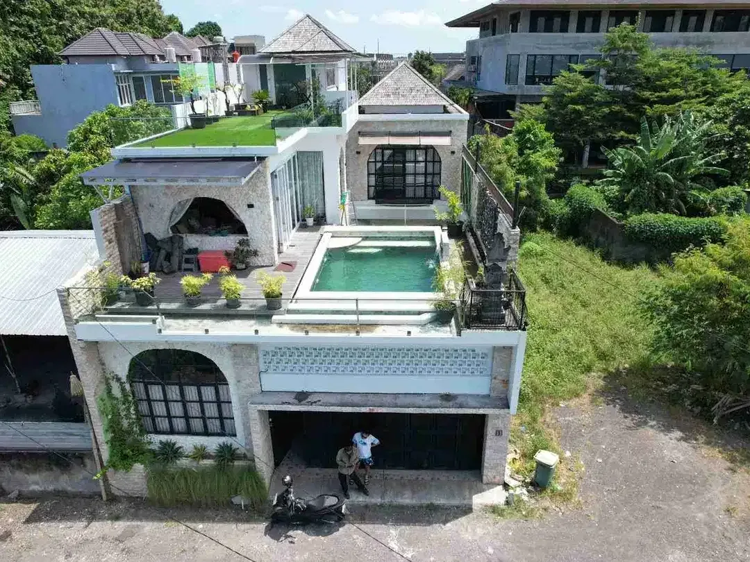 Villa Mewah View Laut Padang Galak Sanur Lokasi Premium - Image 1 of 10