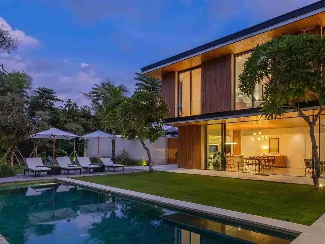 Villa Mewah Canggu Berawa Dekat Atlas - Image 2 of 10