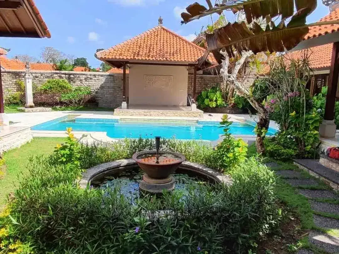 Villa Exclusive One Gate System Cluster ELITE di Nusa Dua - Image 6 of 10