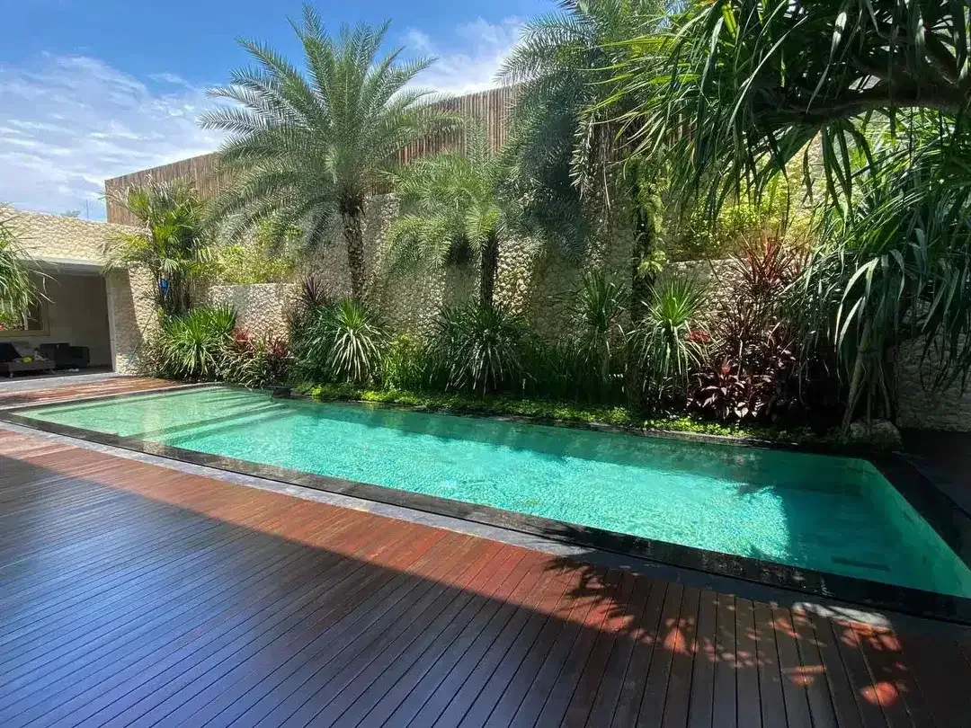 Di jual Brand New Villa Full Furnished Di Bumbak umalas Kerobokan - Image 1 of 10