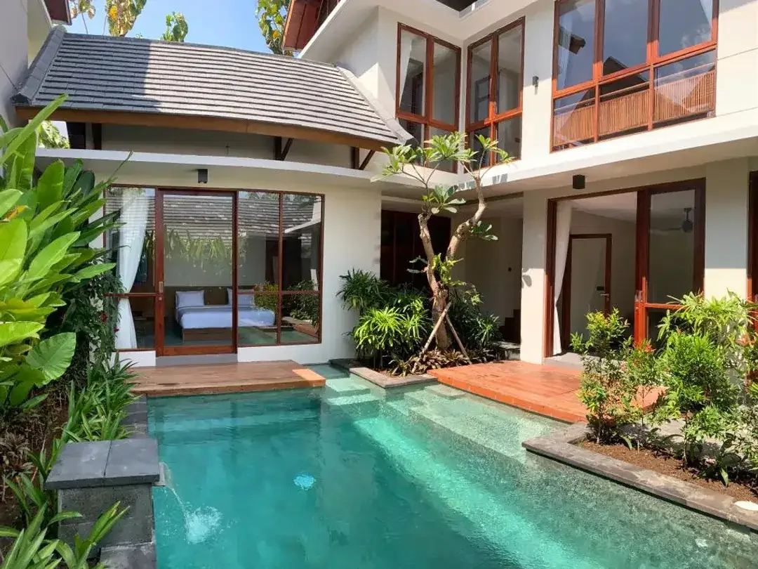 Beautiful 3 Bedrooms Brand New Villa With Complete Furniture in Jimbaran - Image 2 of 10