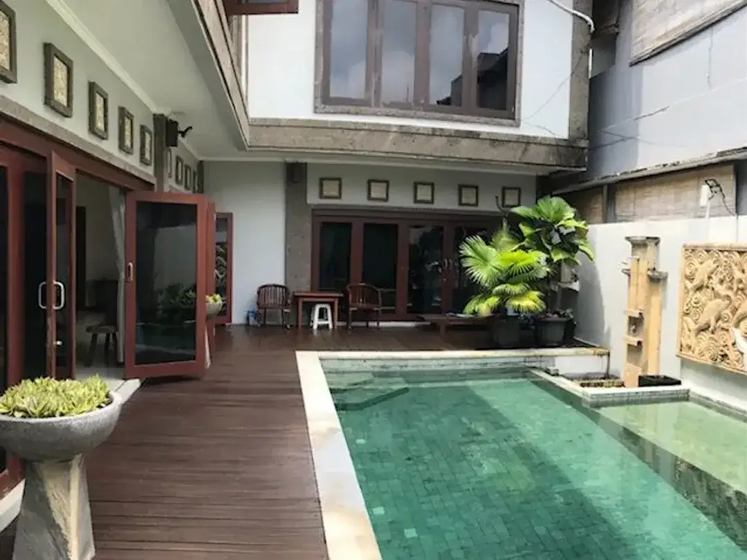 Prime Location! Villa 4 Bedrooms Lokasi Central Petitenget, Seminyak - Image 1 of 10