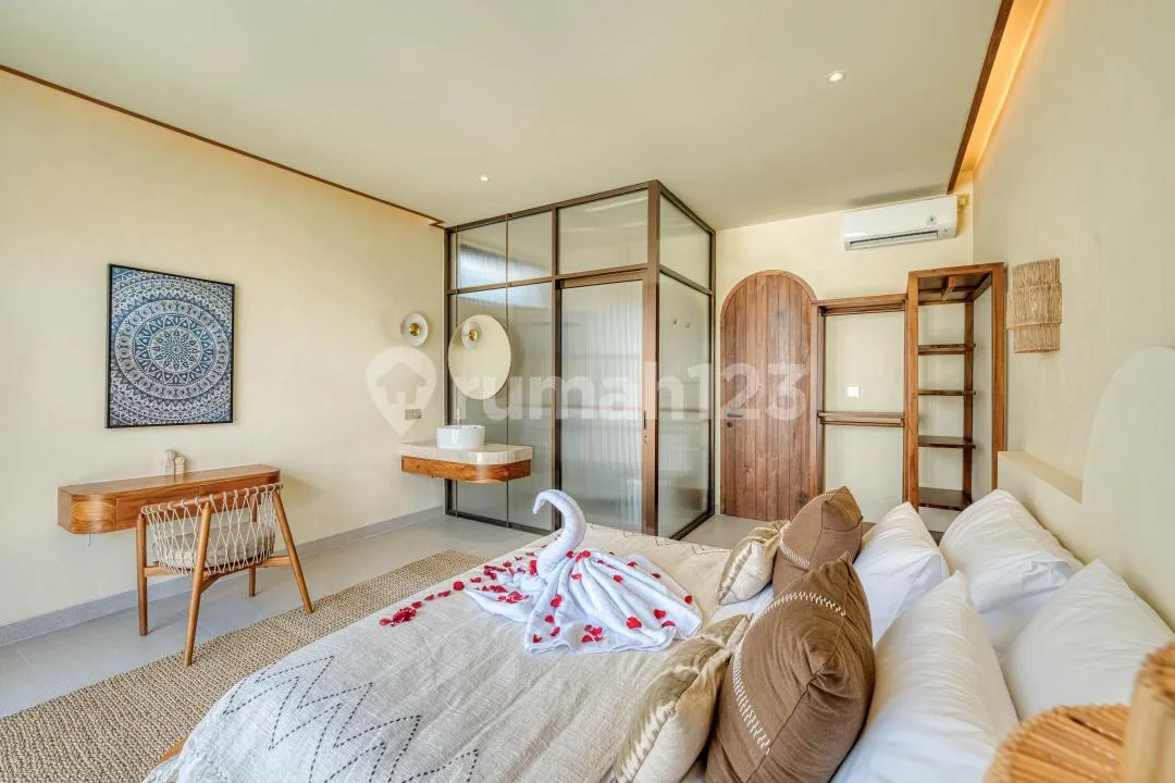 Disewakan Villa Tahunan/Bulanan 2 BR W Private Pool Area Strategis untuk Investasi/Tinggal - Image 4 of 4