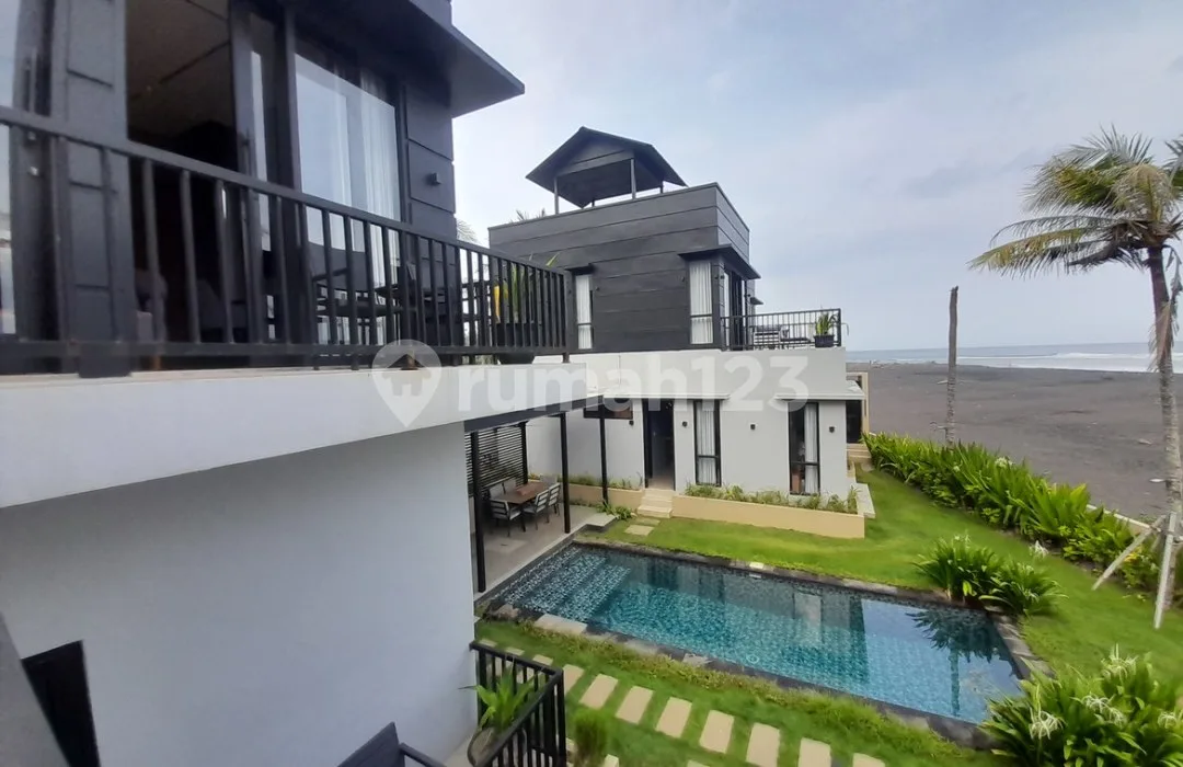 Dijual Cepat Villa Beach Front/ Los Pantai di Pantai Saba - Image 2 of 4