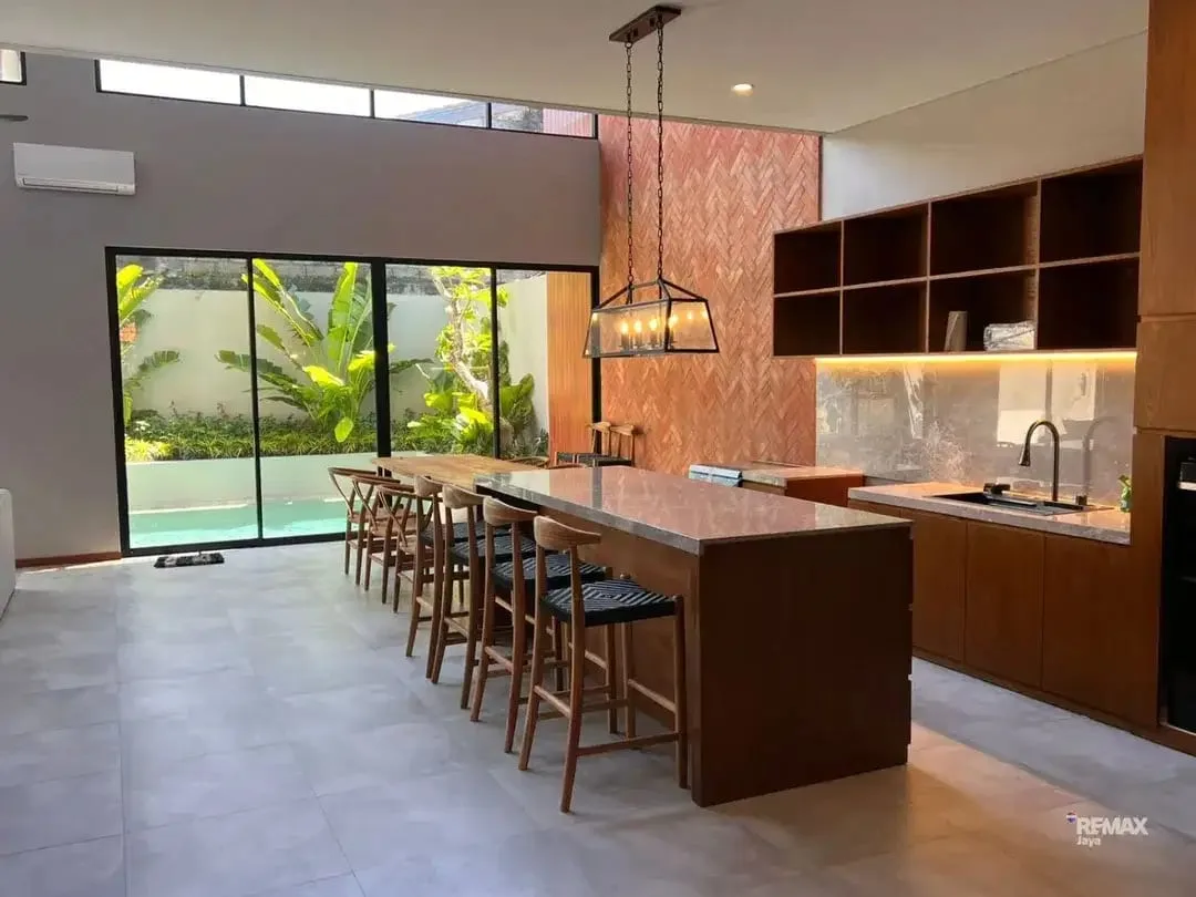 Villa modern, dijual area Sanur. - Image 2 of 10