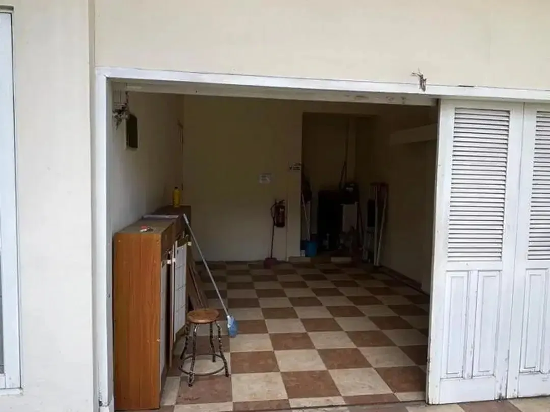 RUMAH EXCLUSIVE 2 LANTAI DIJUAL - DAUH PURI, DENPASAR BARAT* - Image 4 of 10