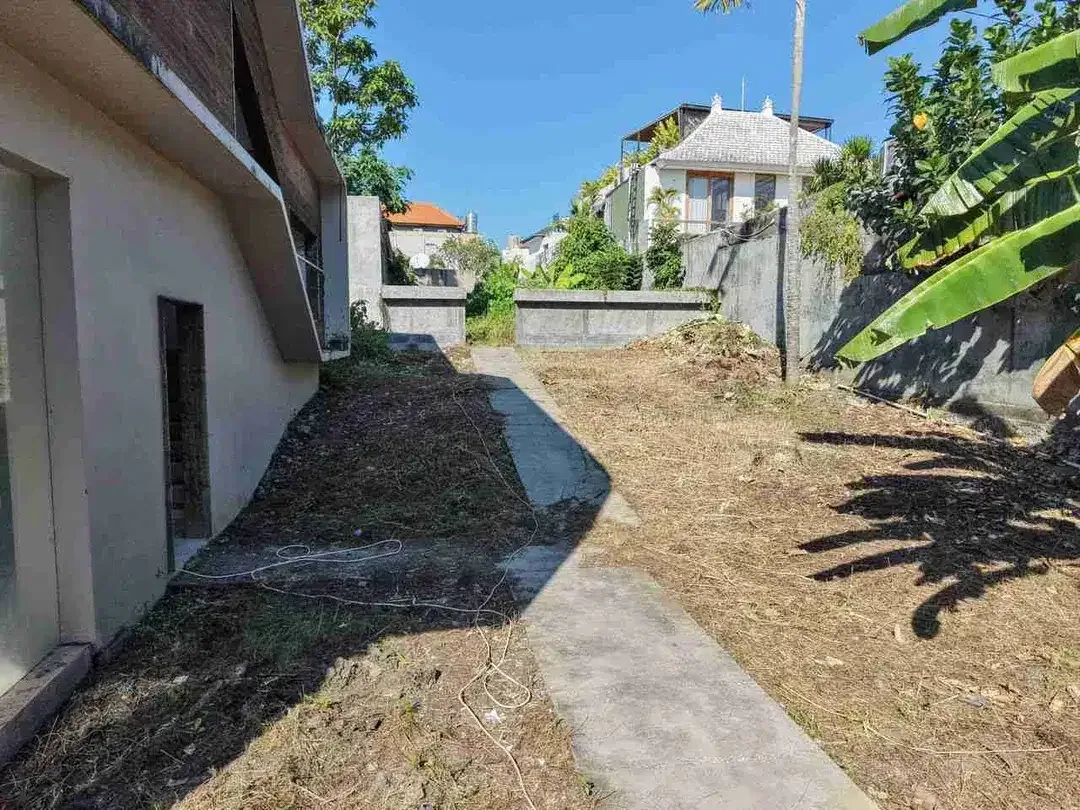 Tanah Bonus Bangunan Villa Setengah Jadi Tibubeneng Berawa Bali - Image 6 of 8