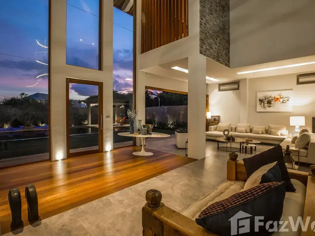 7 Bedroom Villa for sale in Sukawati, Bali - Image 4 of 10