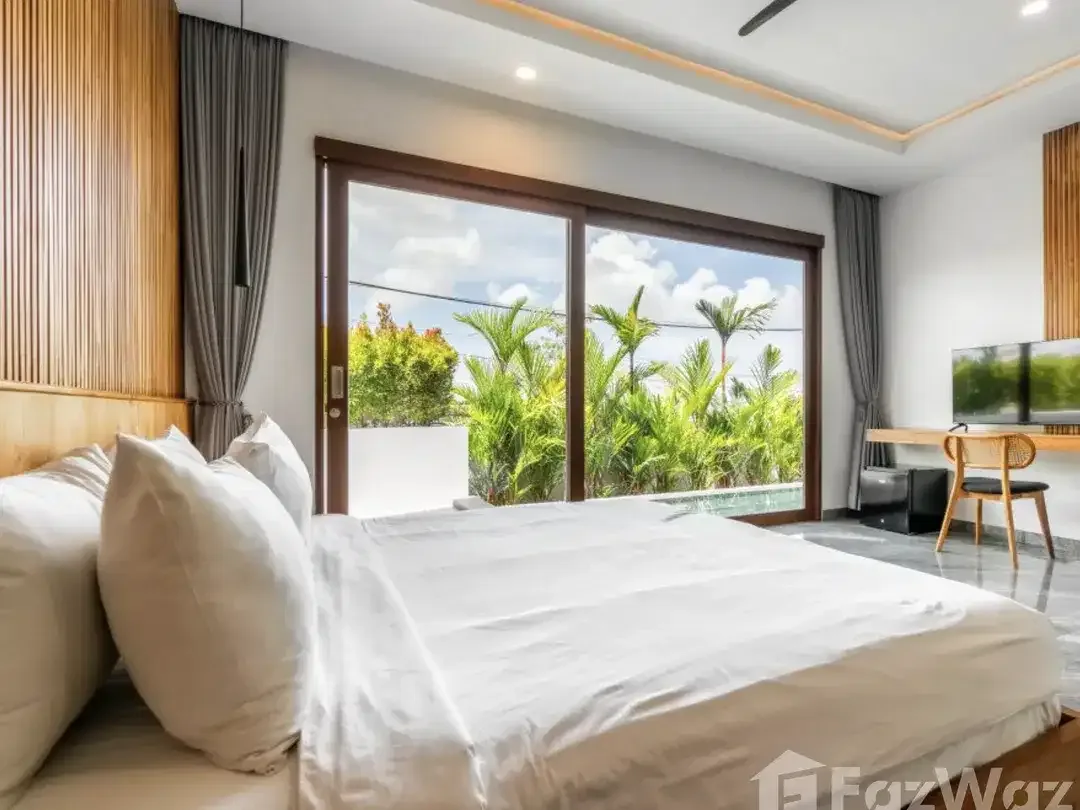 5 Bedroom Villa for sale in Batu Bolong, Bali - Image 5 of 10