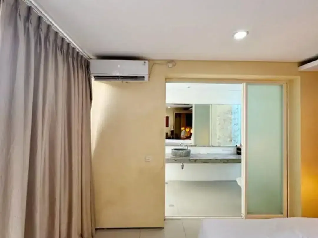 VILLA 2 RESIDENCE 2 LANTAI DI JL GEDONG SARI BENOA NUSA DUA BALI - Image 9 of 10