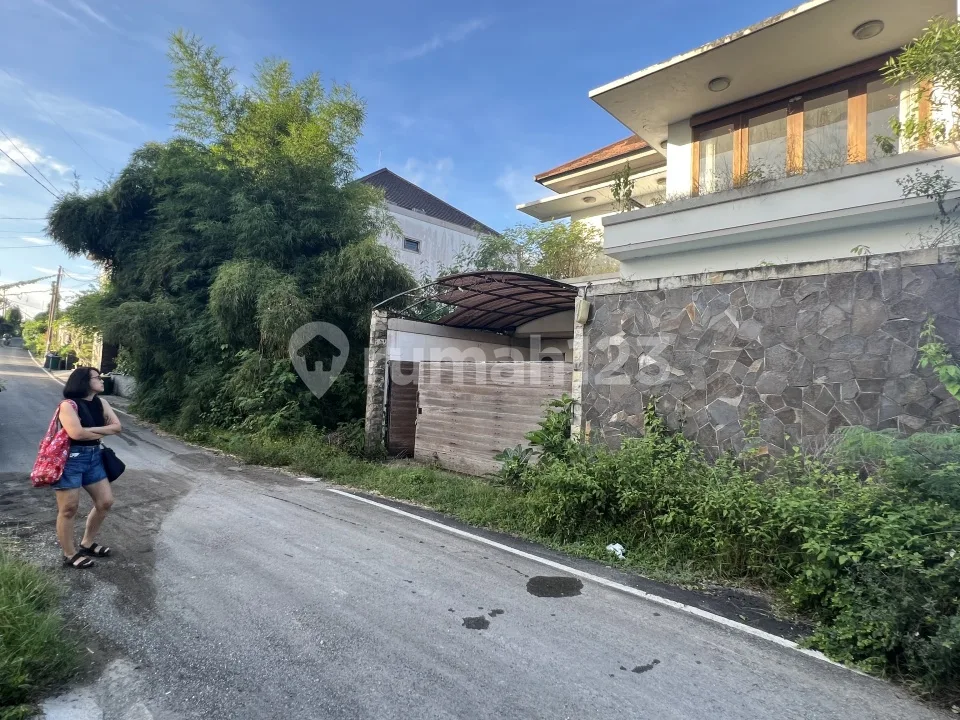 Villa Murah Uluwatu Perlu Renovasi Tanah 200 M2 - Image 2 of 4