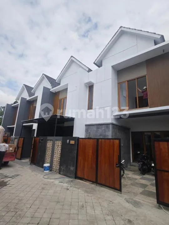 Rumah Lantai Dekat Renon dan Sanur Denpasar Bali - Image 2 of 4