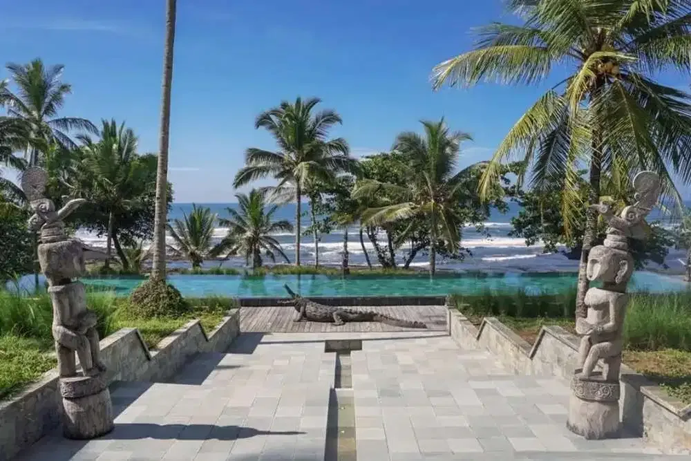 LUXURIOUS BEACH FRONT WOODEN VILLA - Image 1 of 10