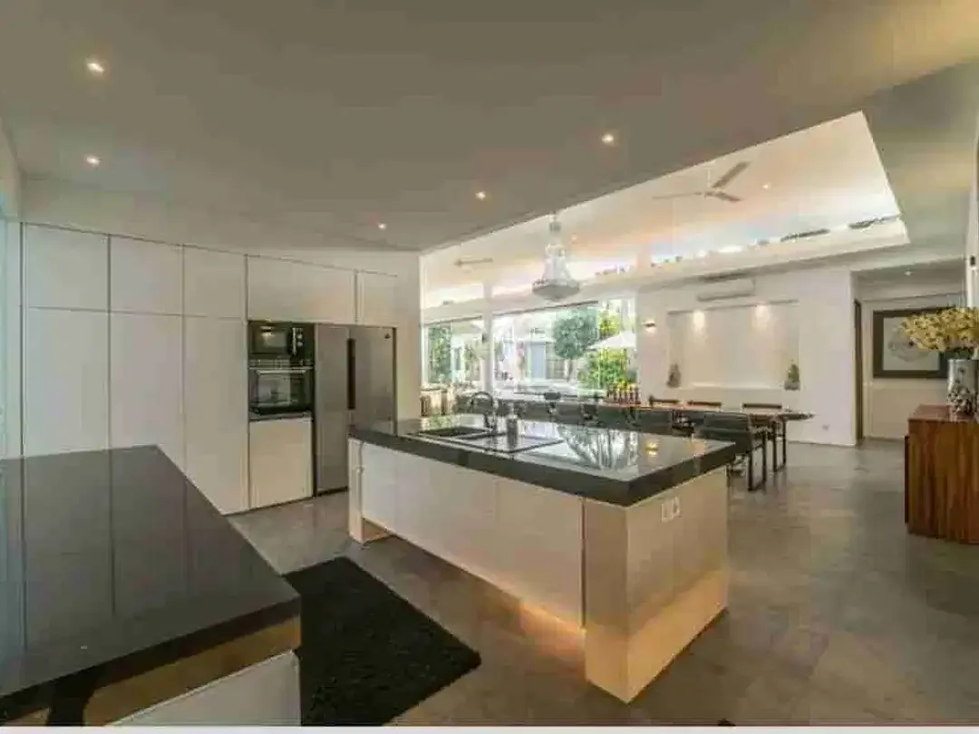 5 BEDROOMS VILLA in BABAKAN CANGGU FOR SALE - Image 3 of 10