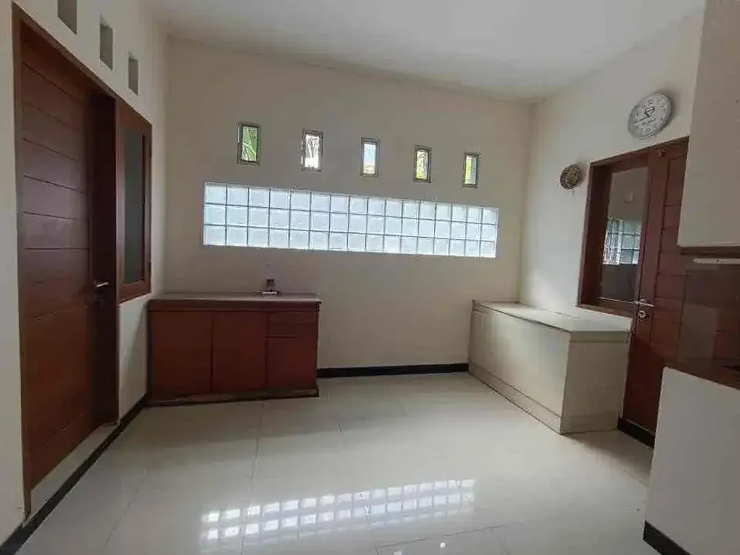 ID:H-137 Disewakan Rumah Ubung Denpasar Bali Dekat Gatsu Kerobokan Dalung - Image 10 of 10