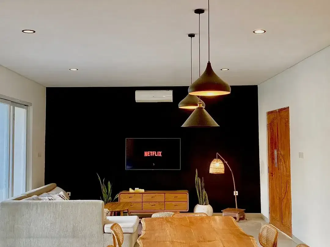 3 Bedroom Villa for sale in Kerobokan, Bali - Image 1 of 6
