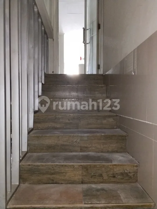 Dijual Cepat Ruko Bangunan 3 Lantai Teuku Umar Pasti Cuan Cocok untuk Segala Tempat Usaha - Image 4 of 4