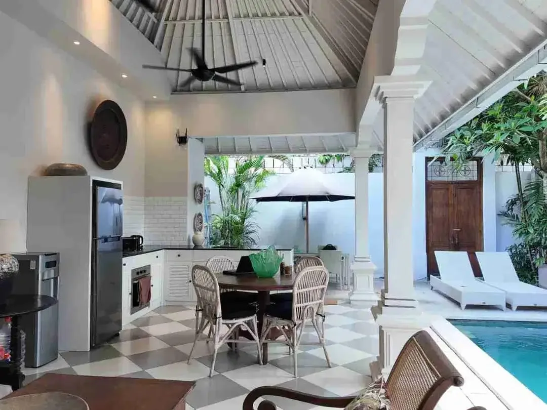 DIJUAL  VILLA FULL FURNISH  DEKAT PANTAI SEMINYAK PK - Image 7 of 10