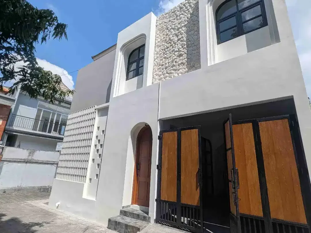 RUMAH SIAP HUNI DI KAWASAN NYAMAN GATSU TENGAH , DEKAT KE RSIA PURI BUNDA , JALAN NANGKA MAUPUN TAMAN LUMINTANG - Image 3 of 10