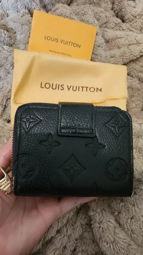 Dompet Lipat Kulit Hitam L v - Image 5 of 9