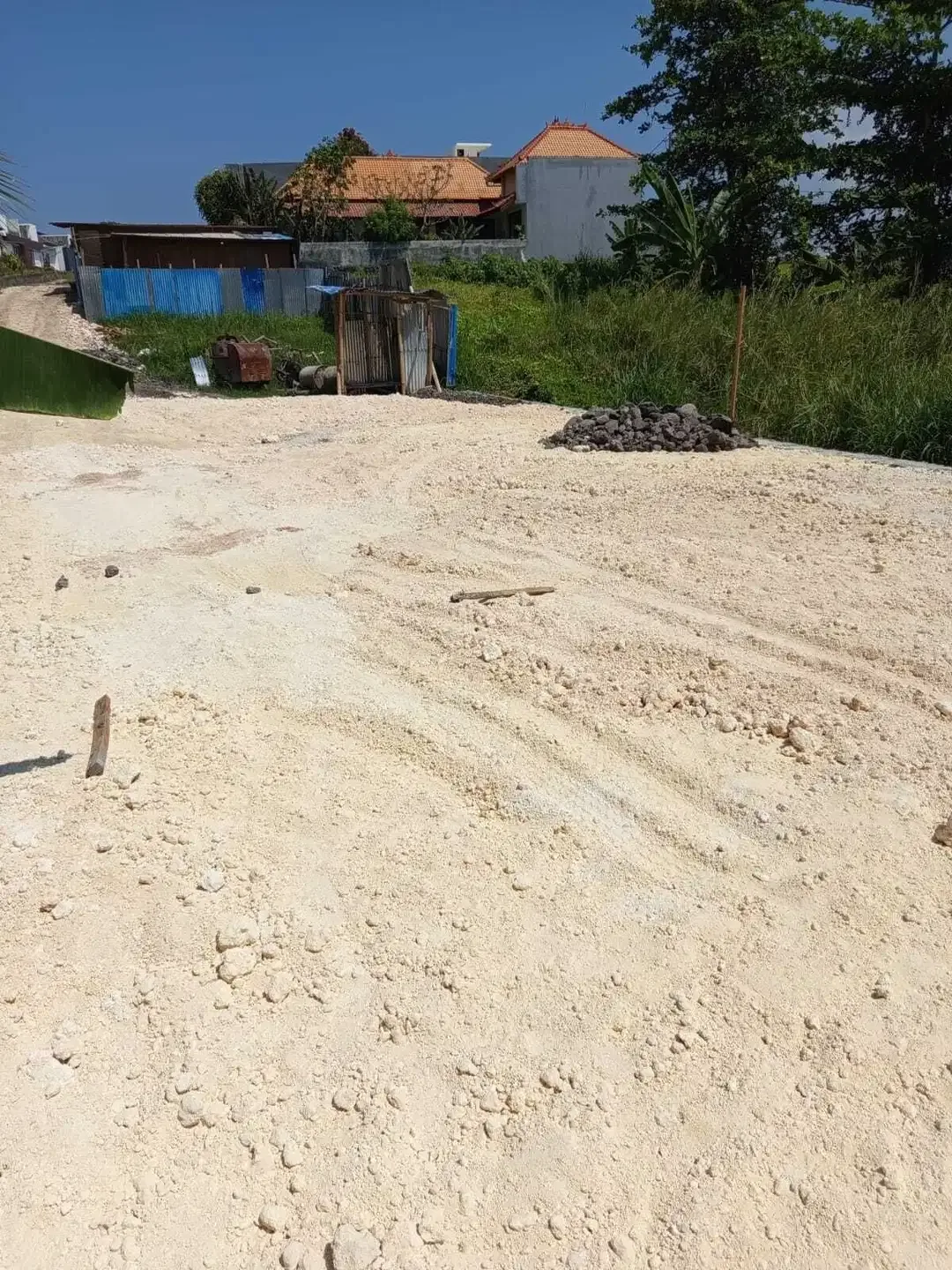 2 Tanah 200m dr Pantai Cemagi Canggu BUKAN JALUR HIJAU, Milik Sendiri - Image 2 of 3