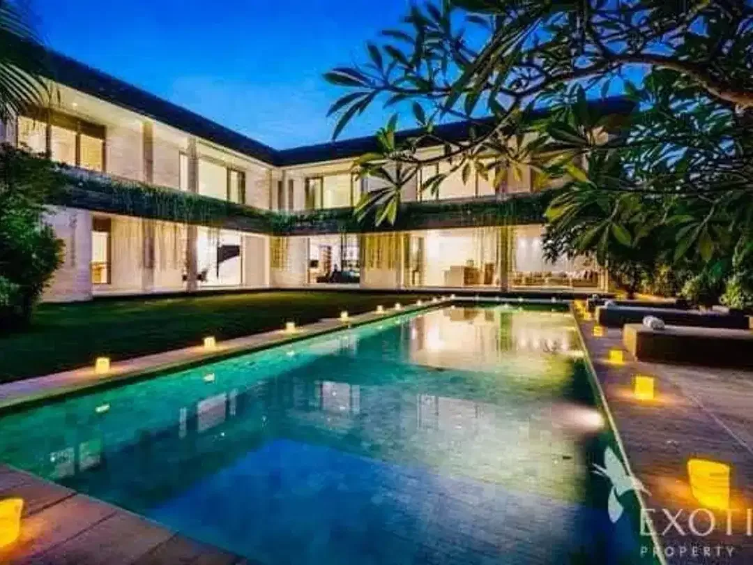 Spacious 2-Storey 3-Bedroom Villa on Generous 740 sqm Plot in Prime Uluwatu - Image 1 of 6
