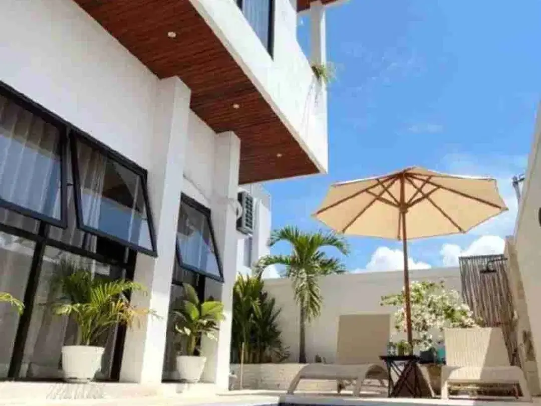 Villa Modern Baru Ungasan, Rooftop dan Pool View Cantik - Image 1 of 9