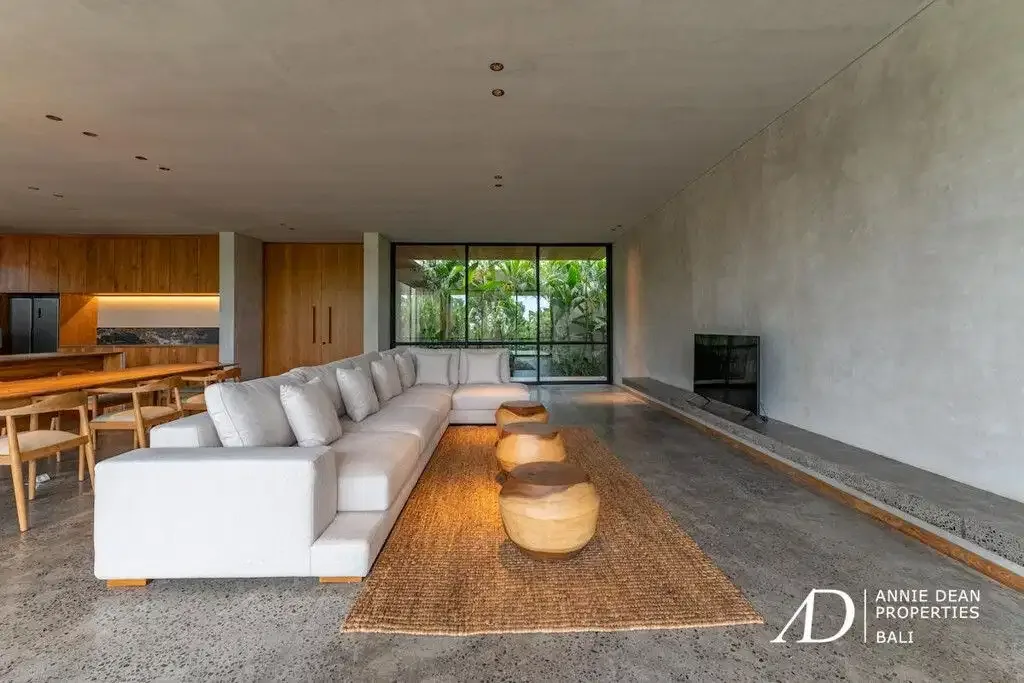 LEASEHOLD | MODERN VILLA WITH RICE FIELD VIEWS IN TUMBAK BAYUH - Image 10 of 10
