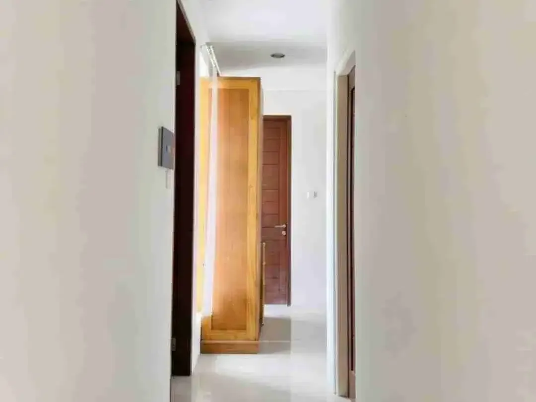 Jual Cepat! Modern House dalam Lingkungan Ekslusif Expat di Area Kerobokan Kuta - Image 8 of 10