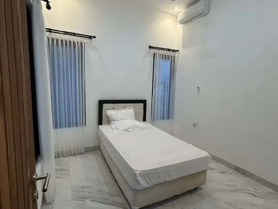 Rumah Baru 3 Kamar Fully Furnished Disewakan, di Renon Denpasar - Image 2 of 6