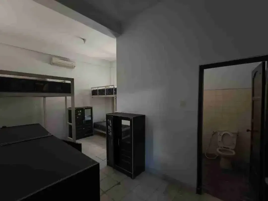 Di Jual Rumah Tinggal 2 Lantai Lokasi Strategis Di Jl. Laksamana , Sumerta Kelod, Denpasar Timur - Image 8 of 10