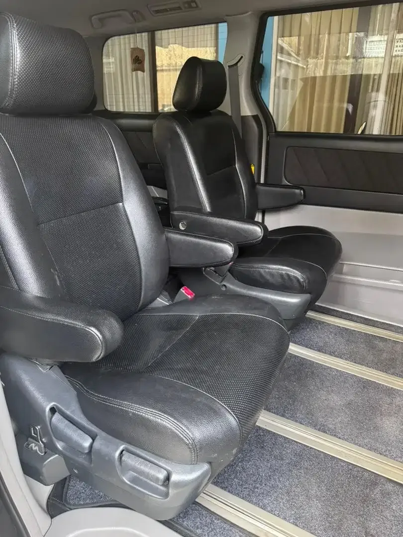 Toyota Alphard 2007 - Image 5 of 5