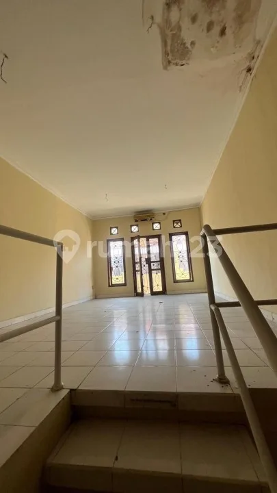 Shophouse for Sale  Freehold - 3-Storey Business space in by pass road near Ngurah Rai Airport, Kuta, Bali - Image 2 of 4