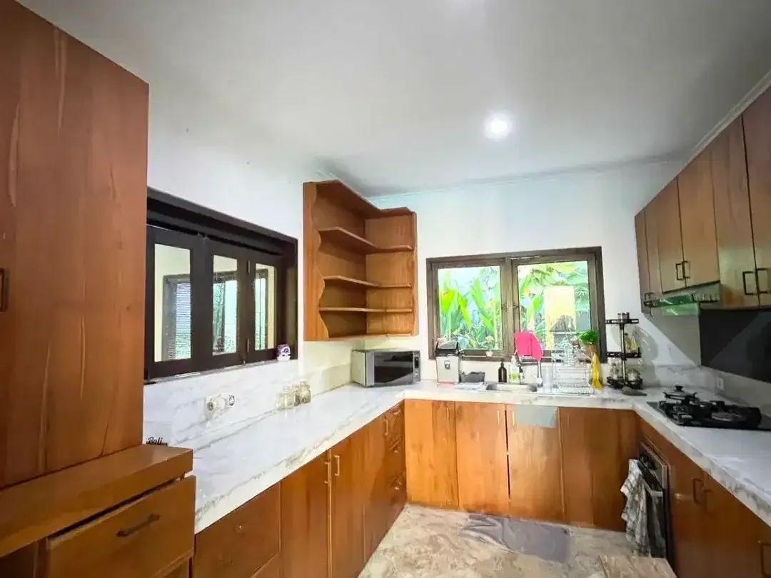 TROPICAL LUXURY VILLA IN UMALAS KEROBOKAN - Image 4 of 10