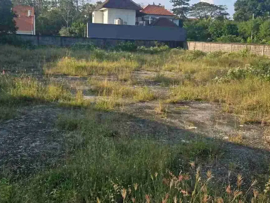 Di sewakan tanah bagus cocok untuk bangun villa sudah tembok keliling siap bangun - Image 1 of 5