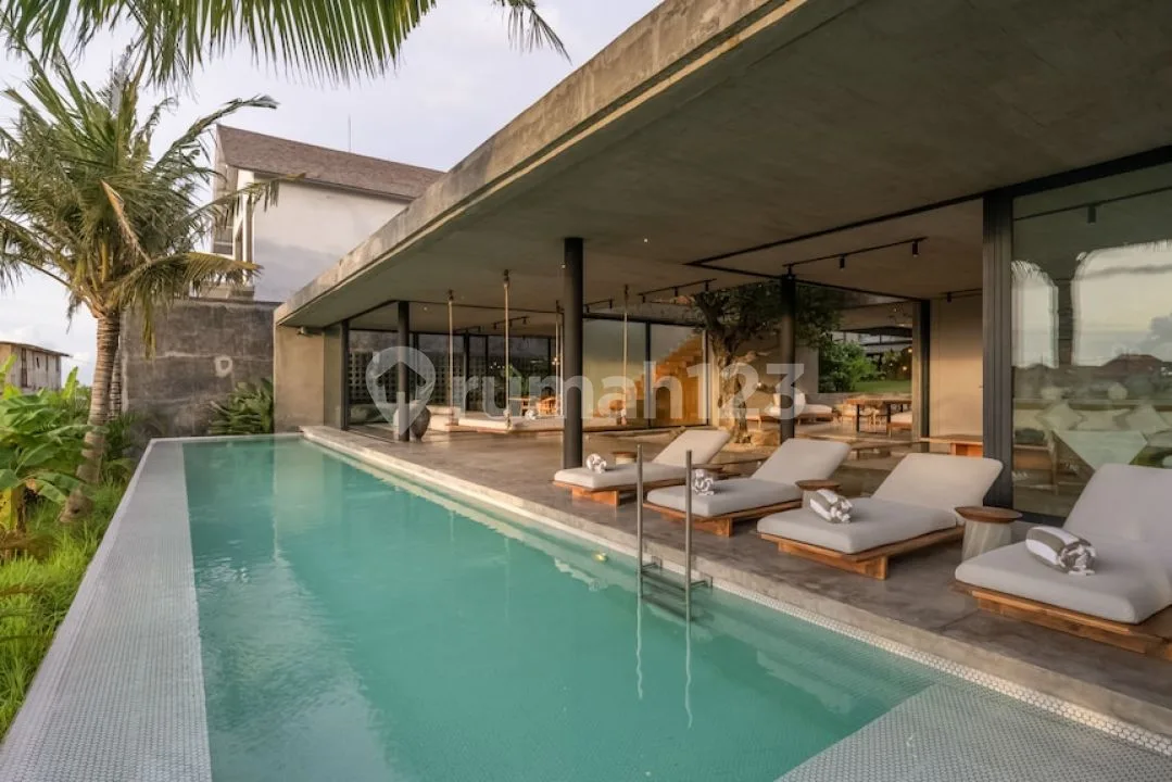 Luxury Villa Kayu Tulang Canggu - 5 Bedrooms Ricefield View - Image 3 of 4