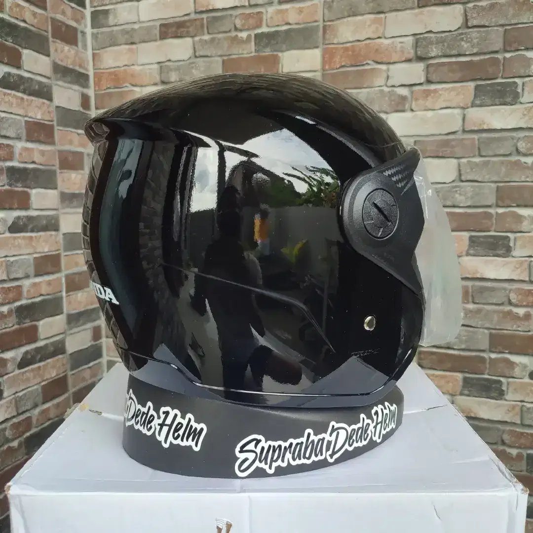 (No Inbox) Helm PCX baru Original Dealer Lokasi Batuyang - Image 1 of 6