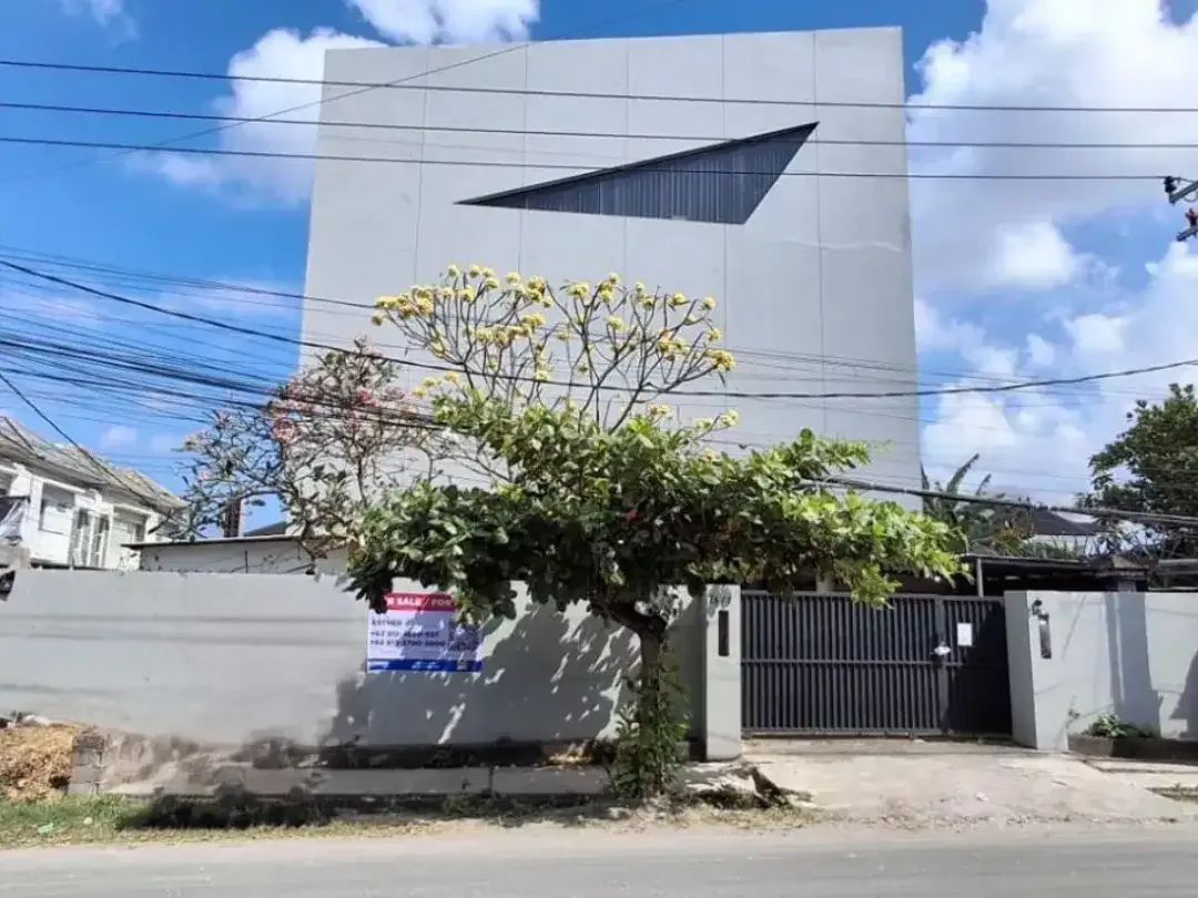 Dijual Gedung Serbaguna Siap Pakai 4 Lantai di Pura Demak, Denbar - Image 1 of 10