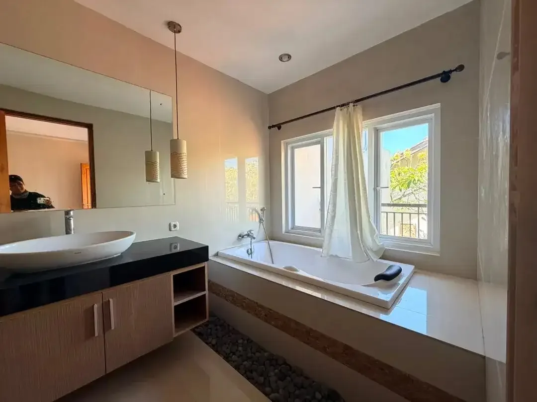 VILLA MODERN DI PUSAT KERAMAIAN PETITENGET, SEMINYAK - Image 4 of 10