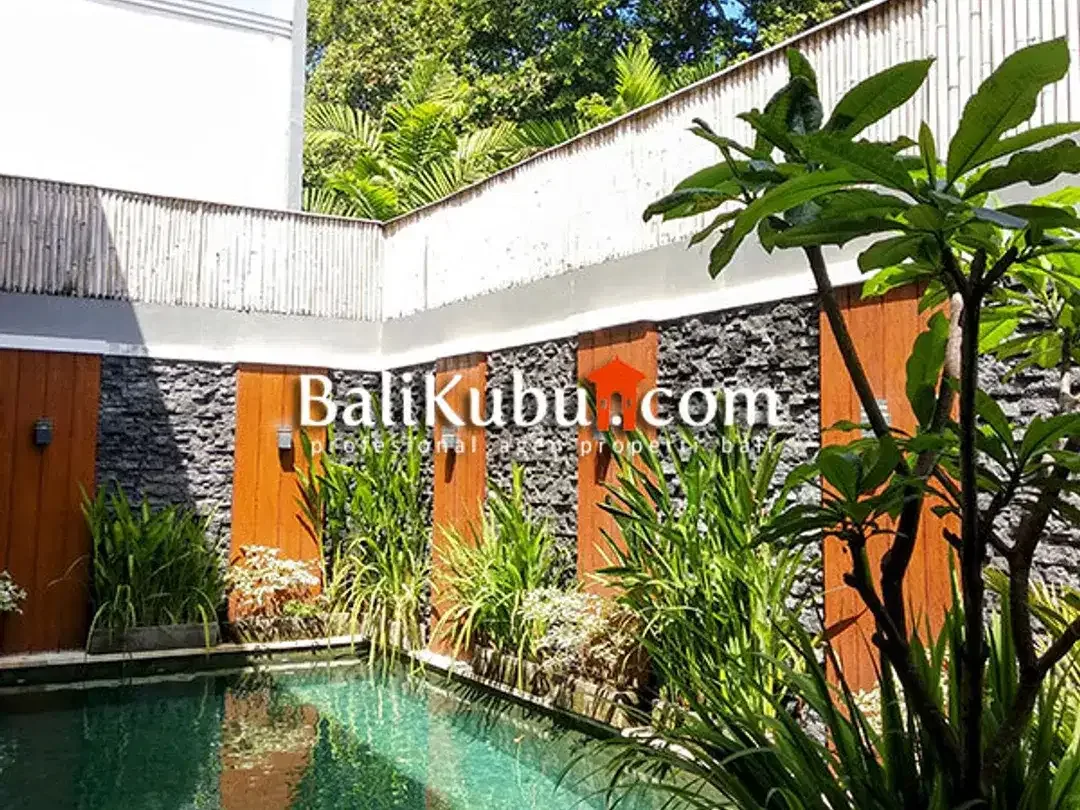 AMS-030.GRC | For Sale 3-BR Minimalist Villa in Kerobokan Dekat Canggu - Image 6 of 10